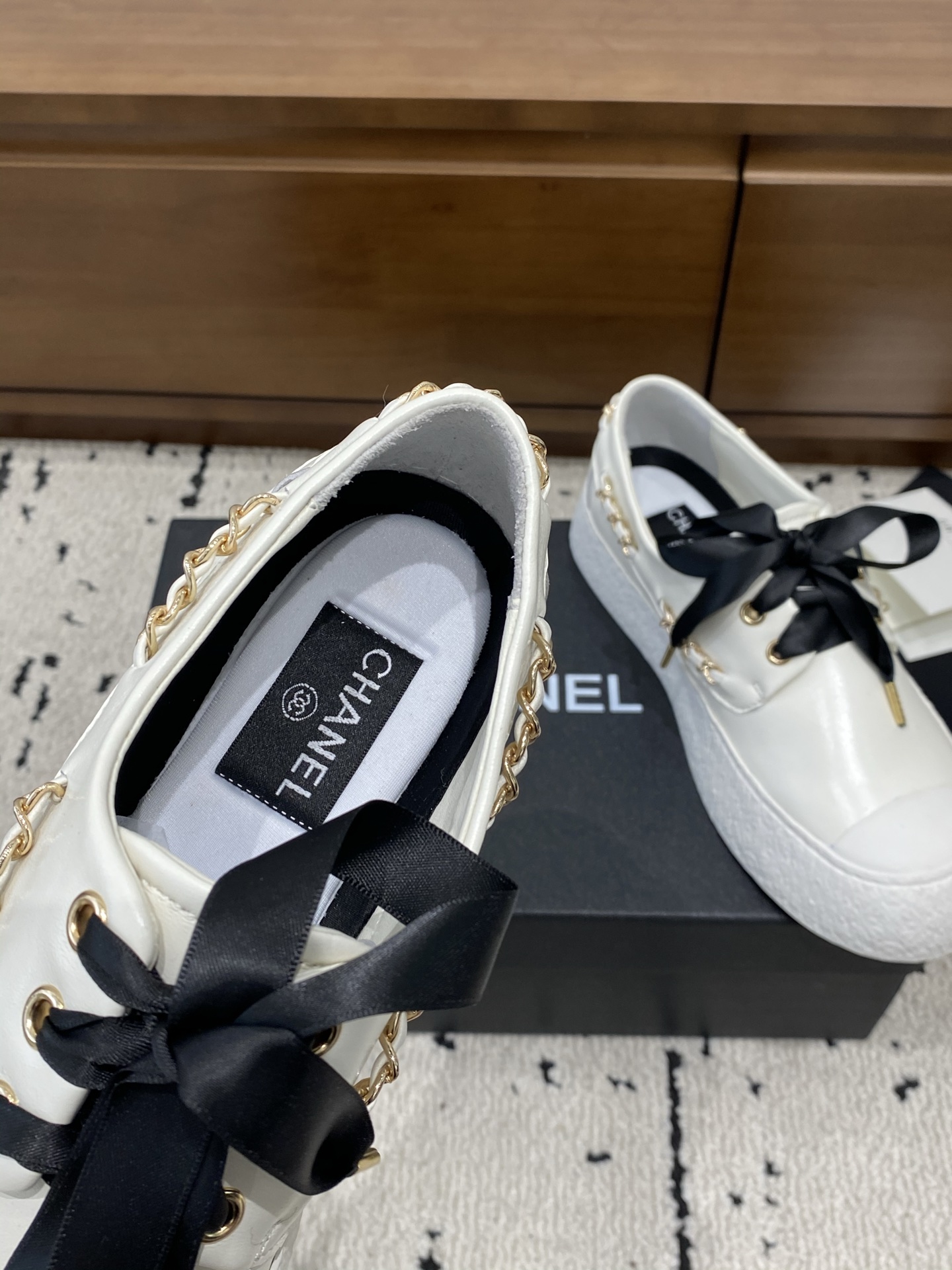 Women's high heels